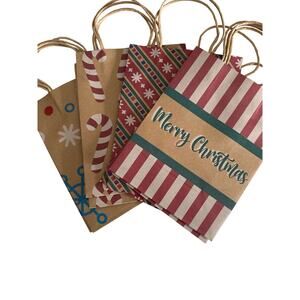 Pack of 20 Christmas Gift Bags with red and green tissue paper INCLUDED